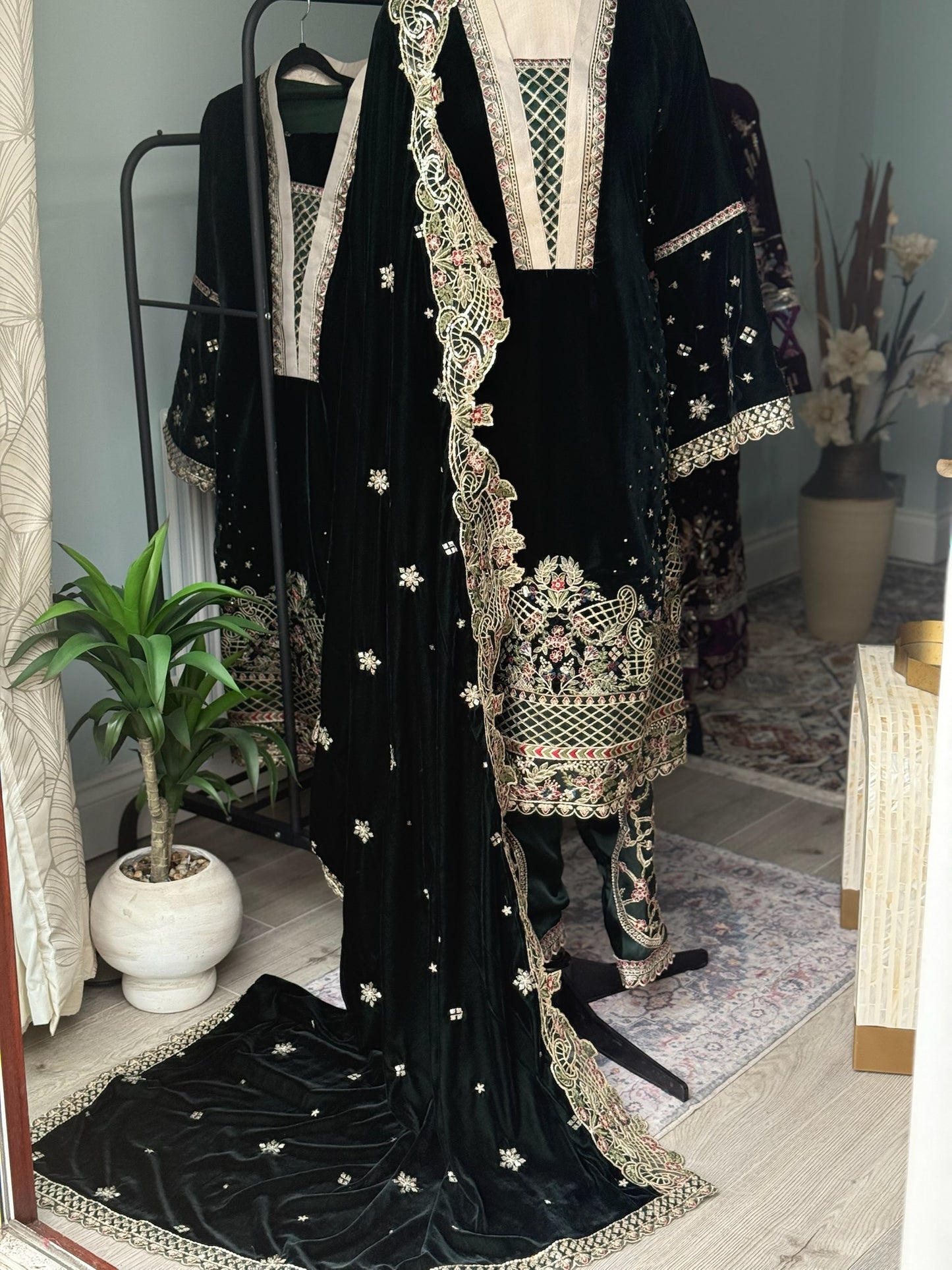 Emerald Enigma Velvet 3-Piece Suit – Hand-Embroidered Kameez, Scalloped edge Shawl & Silk Trousers