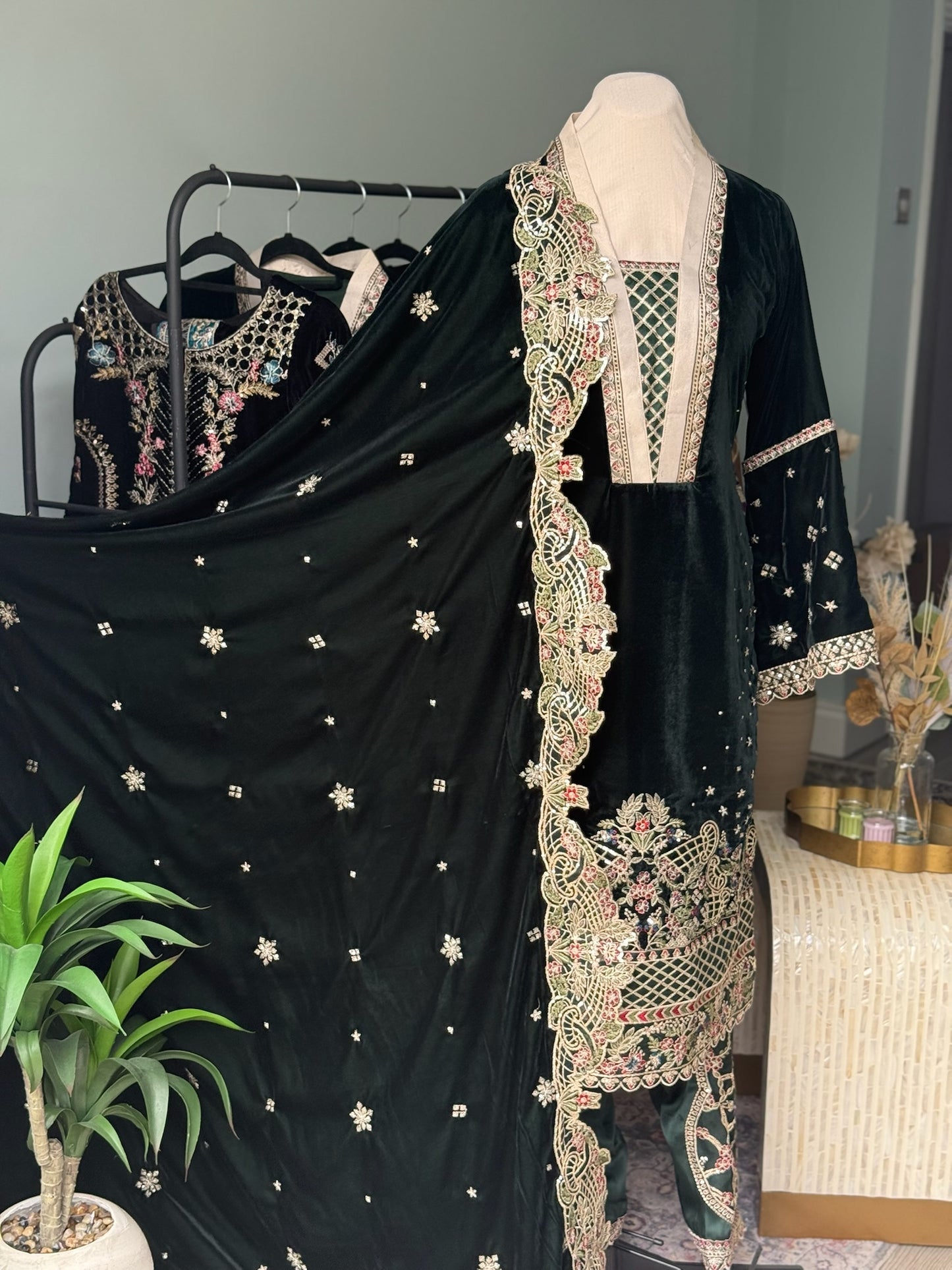 Emerald Enigma Velvet 3-Piece Suit – Hand-Embroidered Kameez, Scalloped edge Shawl & Silk Trousers